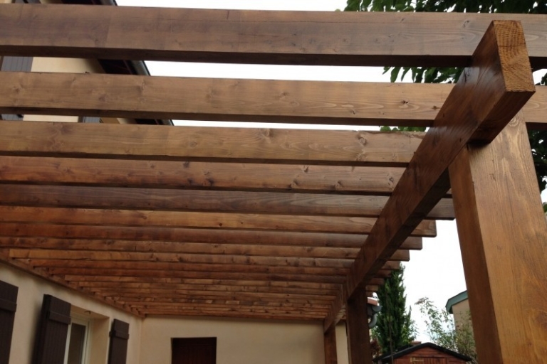 189-pergola-en-sapin-du-nord-a-pommiers-rhone