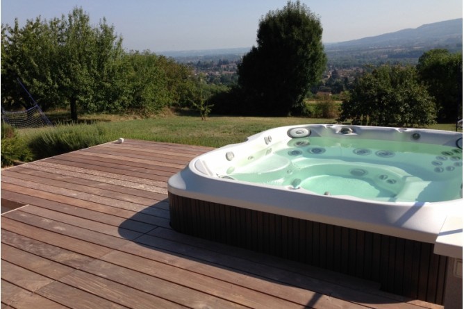 210-plage-de-piscine-en-ipe-a-chazay-d-azergues-rhone