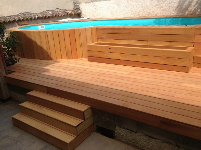 334-plage-de-piscine-en-bois-exotique-murure-a-millery-rhone