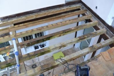 413-balcon-en-bois-exotique-a-dardilly-rhone