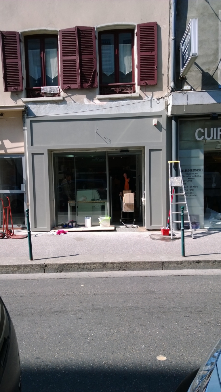 435-habillage-bois-devanture-magasin-a-lyon