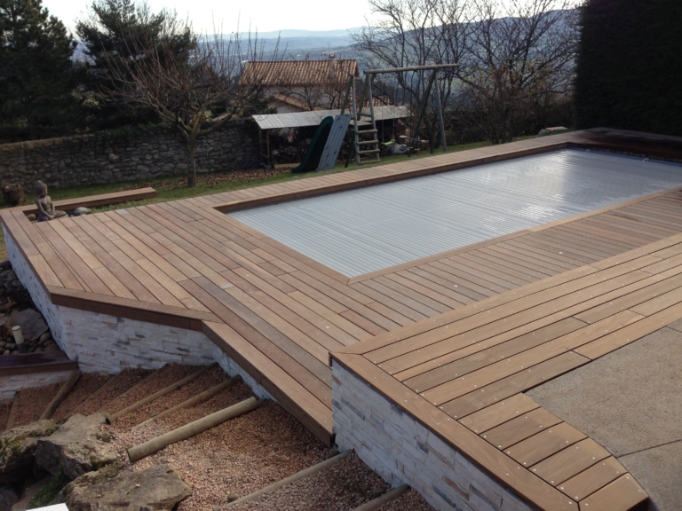 442-plage-de-piscine-a-vaugneray-