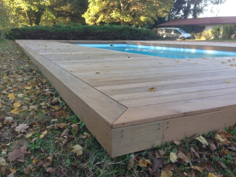 503-belle-plage-de-piscine-en-bois-exotique-ipe-a-savignieux-ain