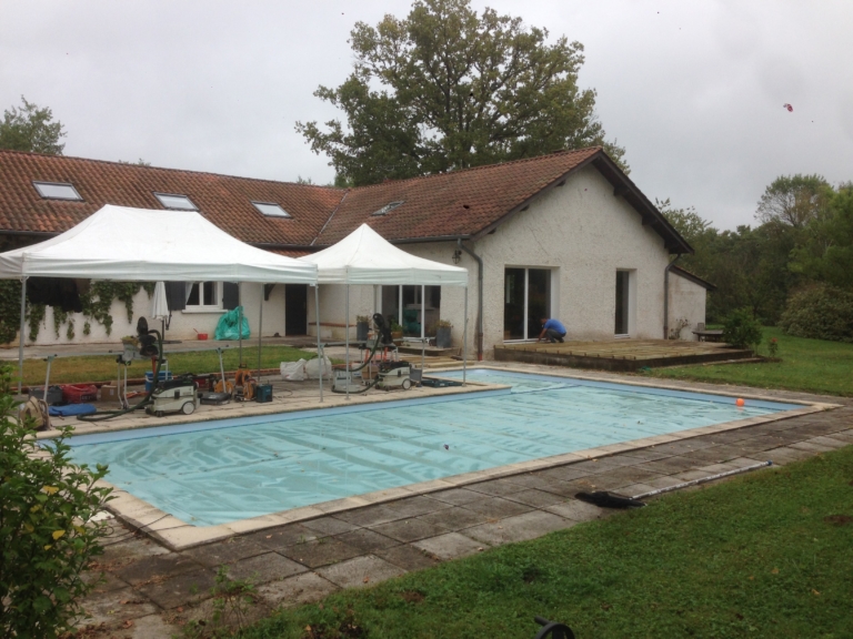 507-belle-plage-de-piscine-en-bois-exotique-ipe-a-savignieux-ain