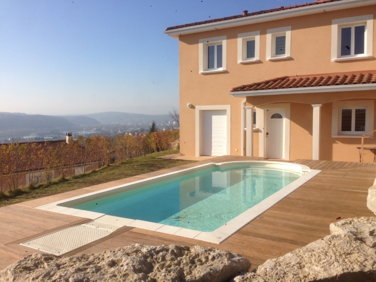 543-plage-de-piscine-en-bois-exotique-ipe-a-chasse-sur-rhone