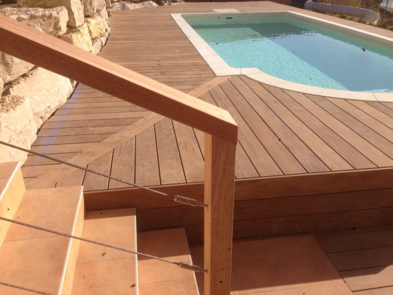 550-plage-de-piscine-en-bois-exotique-ipe-a-chasse-sur-rhone