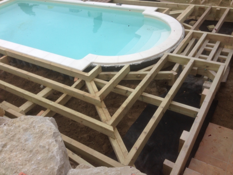 553-plage-de-piscine-en-bois-exotique-ipe-a-chasse-sur-rhone