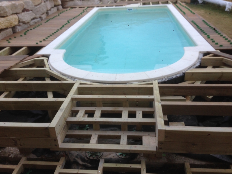 555-plage-de-piscine-en-bois-exotique-ipe-a-chasse-sur-rhone